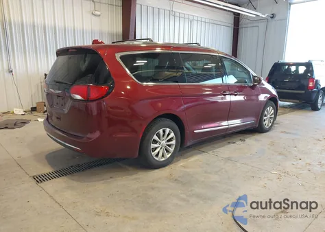 2019 Chrysler Pacifica Touring L z USA, uszkodzony, nr VIN 2C4RC1BG8KR666210